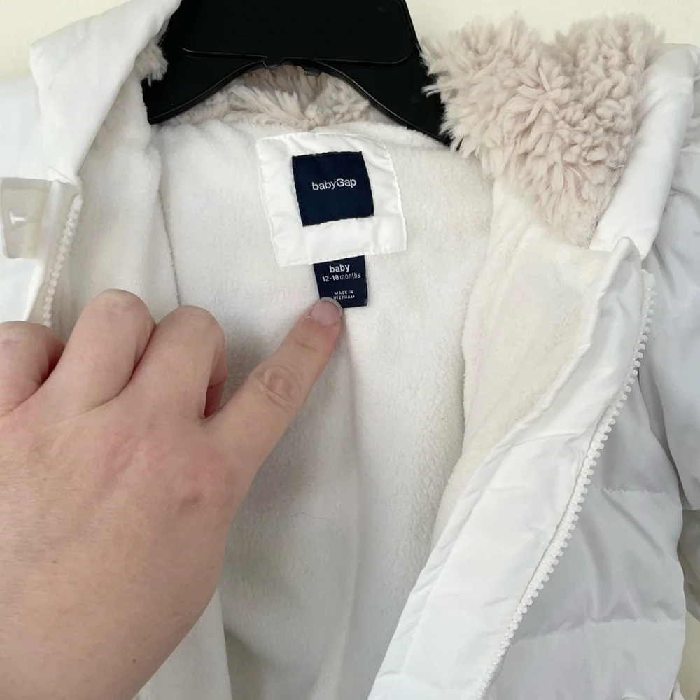 Baby Gap Down Filled Bunting Suit w Hood Mittens Booties 12-18 Months Ivory